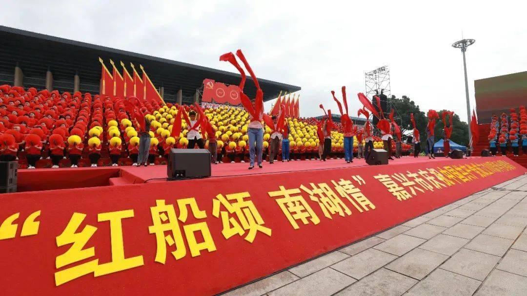 超级坦克消灭僵尸
