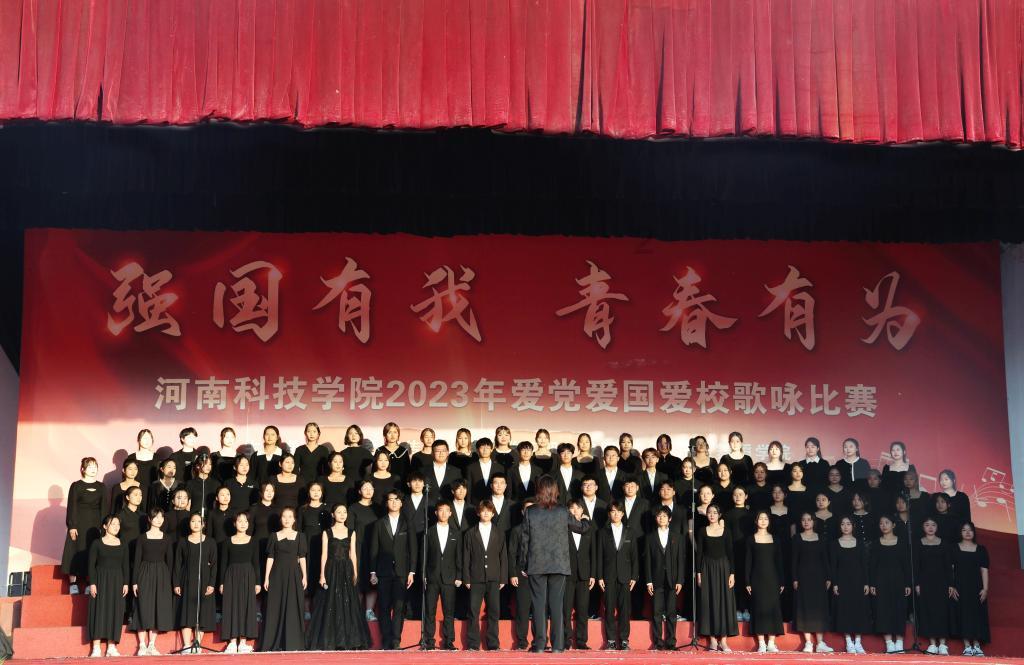 撒贝宁带妻子聚餐！跟宇辉喝多，李白细心照顾，5000元马甲引眼球